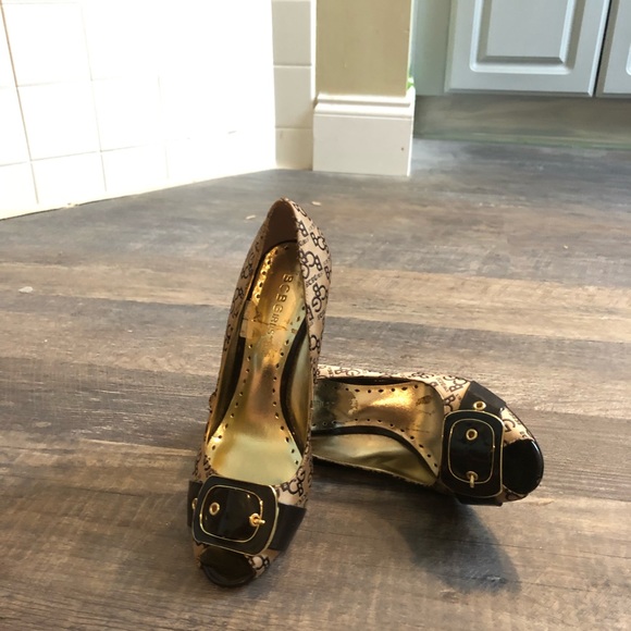 BCBG wedge shoes - Picture 2 of 4